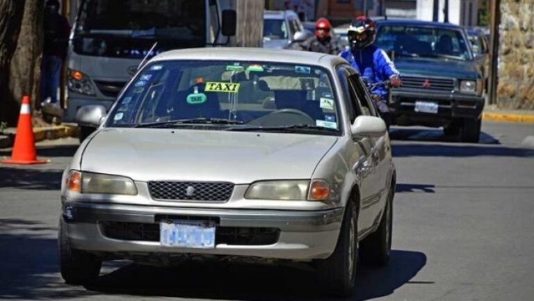 secretaria-de-movilidad-urbana-acciona-en-favor-delproyecto-taxi-seguro-en-tarija_1562761968-b